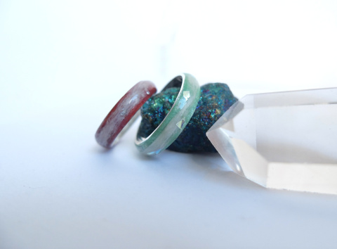 Obrączka z sierścią pupila ze srebra 925 — biżuteria pamiątkowa