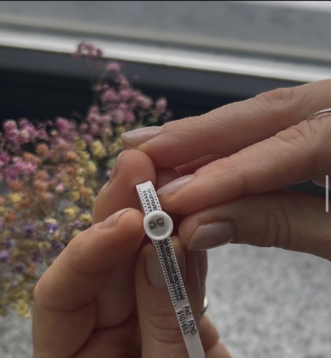 Obrączka z sierścią pupila ze srebra 925 — biżuteria pamiątkowa