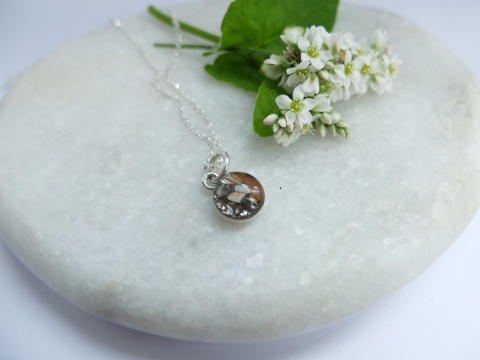 Wisiorek pamiątka z sierścią